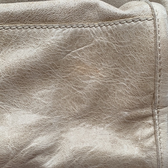 Balenciaga Motorcycle bag with large silver grommets in oatmeal color - Picture 8 of 10